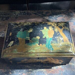 Vintage Asian Scene Riley's Toffee Tin